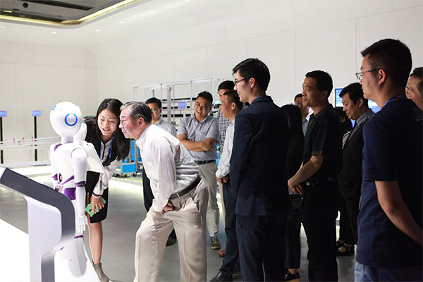 刘建将军一行莅临金蝶集团调研